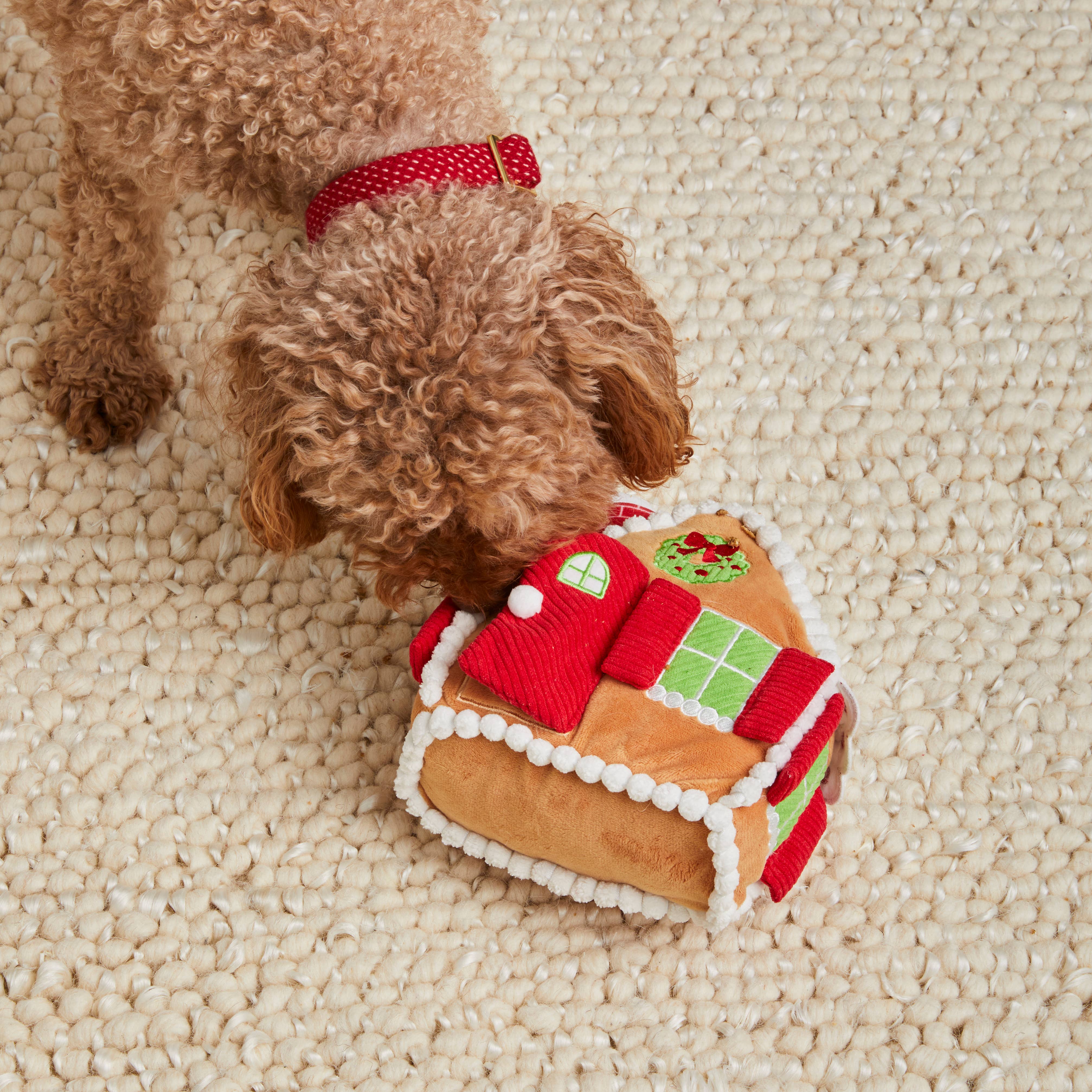Foggy Dog Gingerbread House Interactive Holiday toy