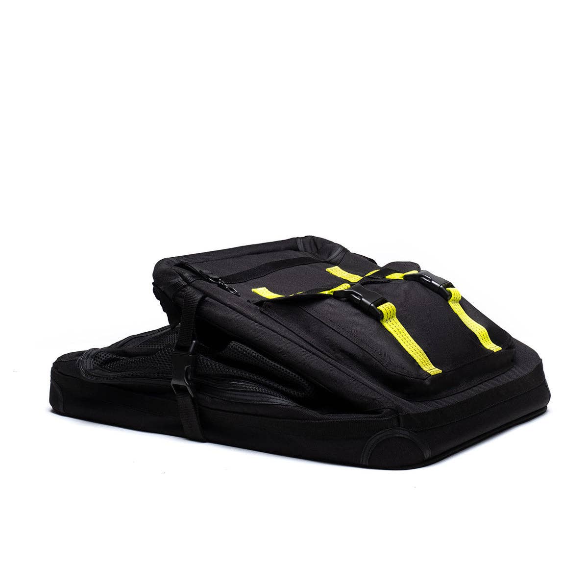 ROVERLUND AWAY-WE-GO PET CRATE