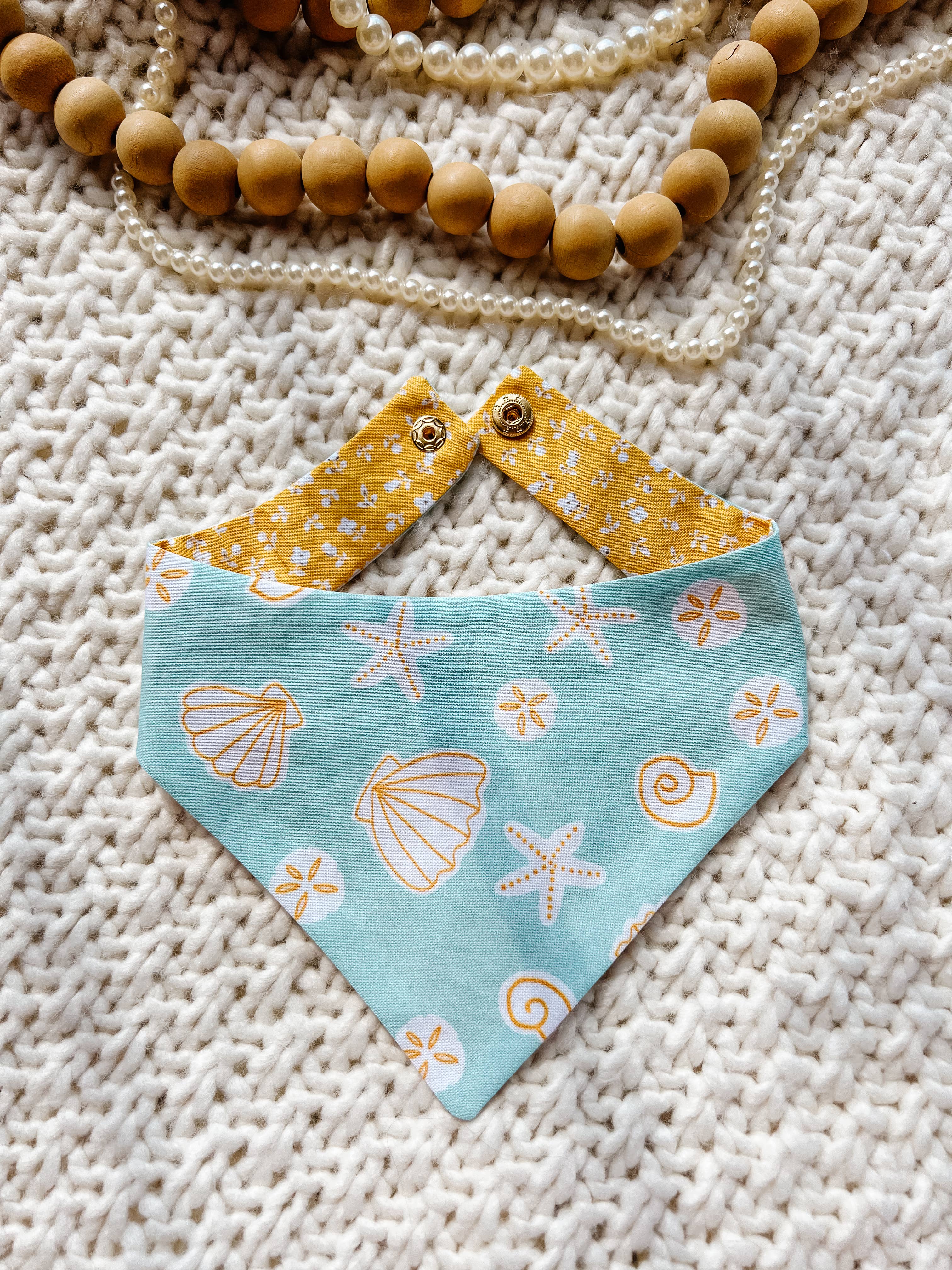 Stellaloo Sand Dollar Shells Snap-On Reversible Bandana