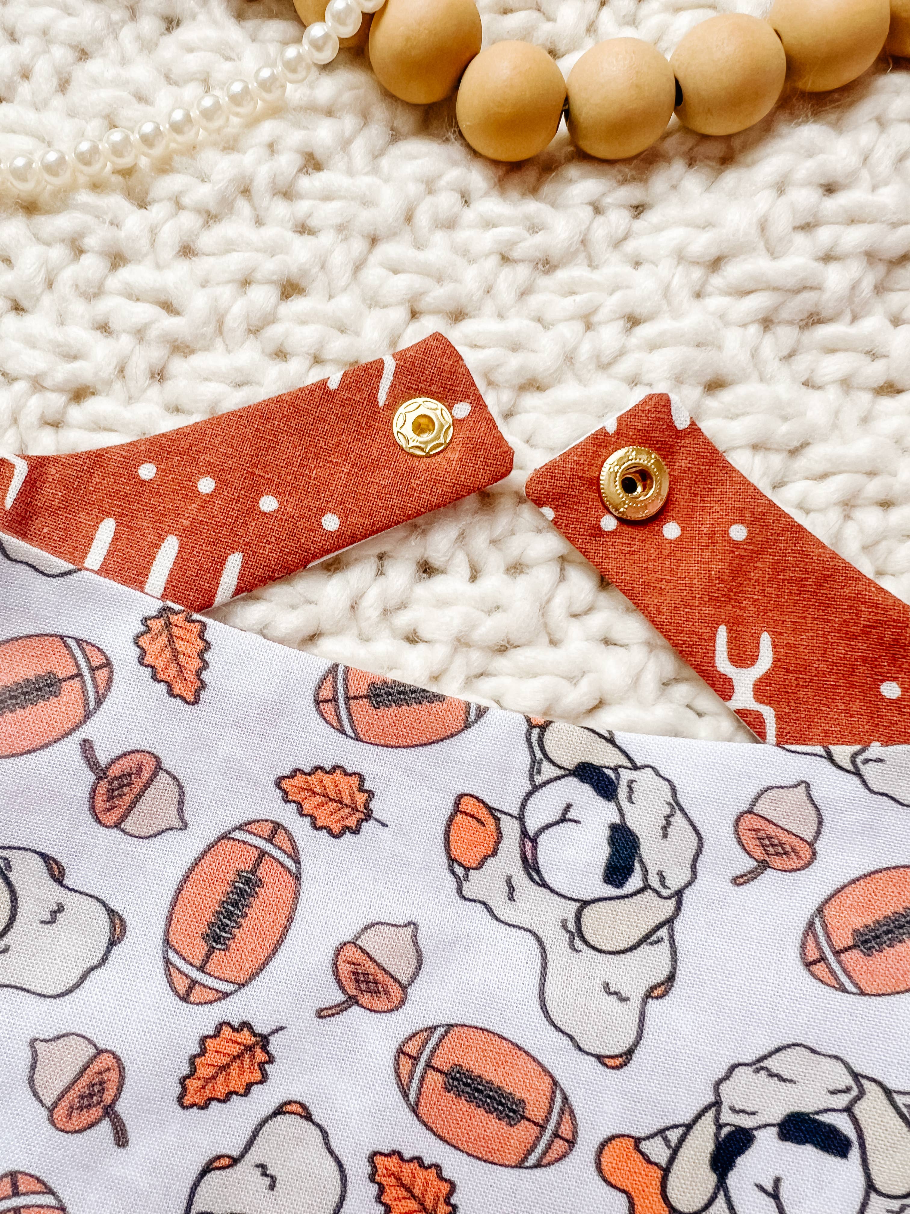 Stellaloo White Football Lambchop Bandana