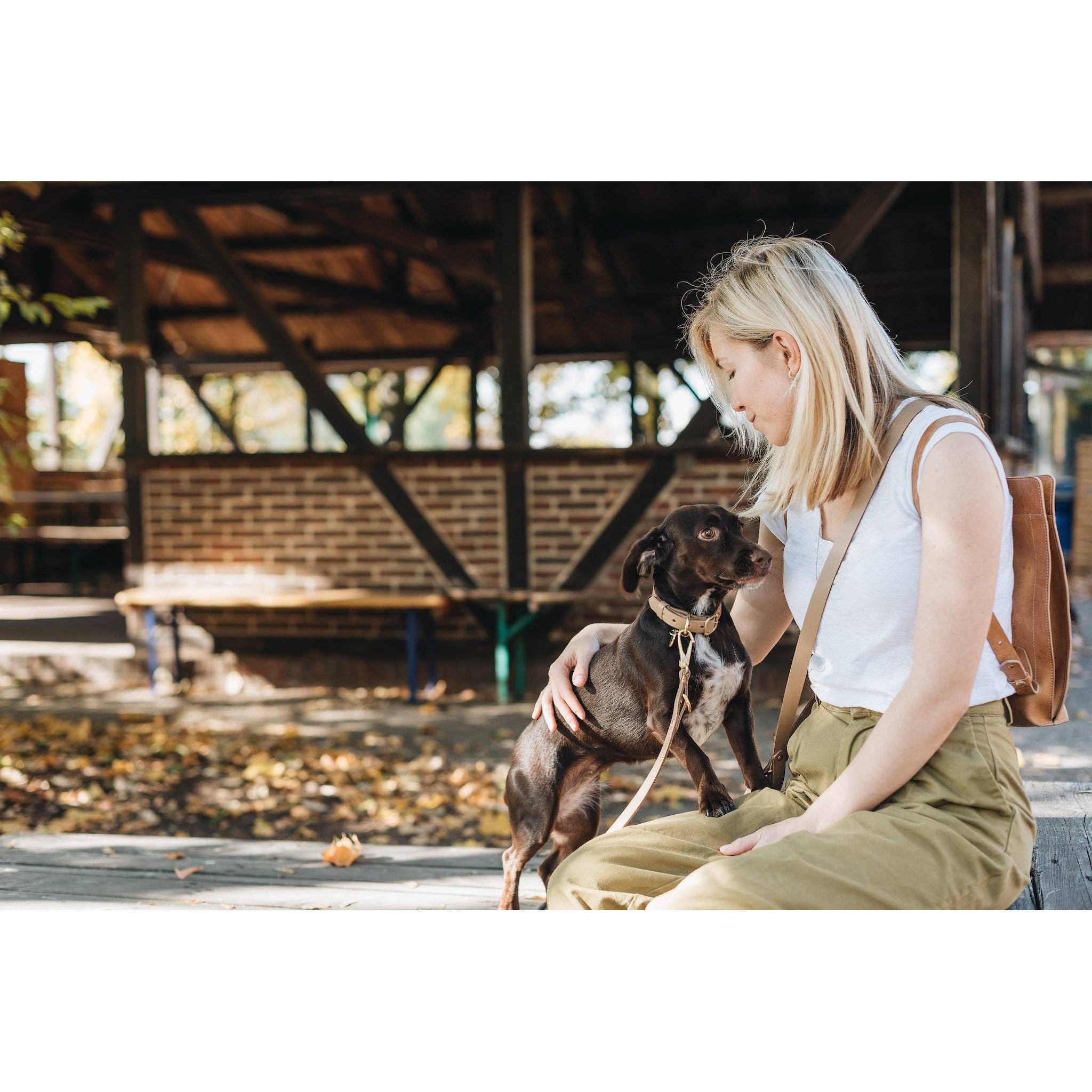 BAND&ROLL Leather Fir Collar