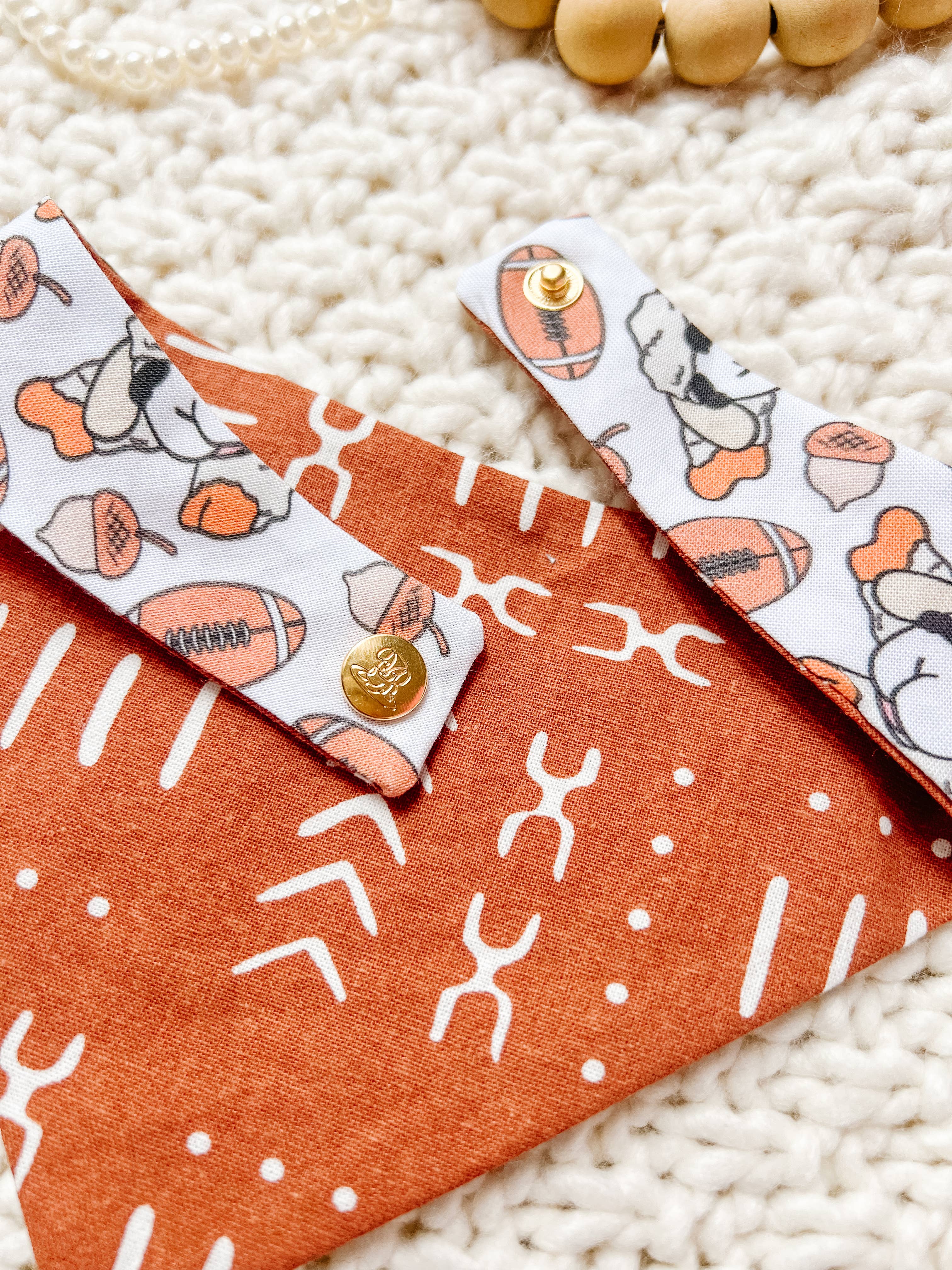 Stellaloo White Football Lambchop Bandana