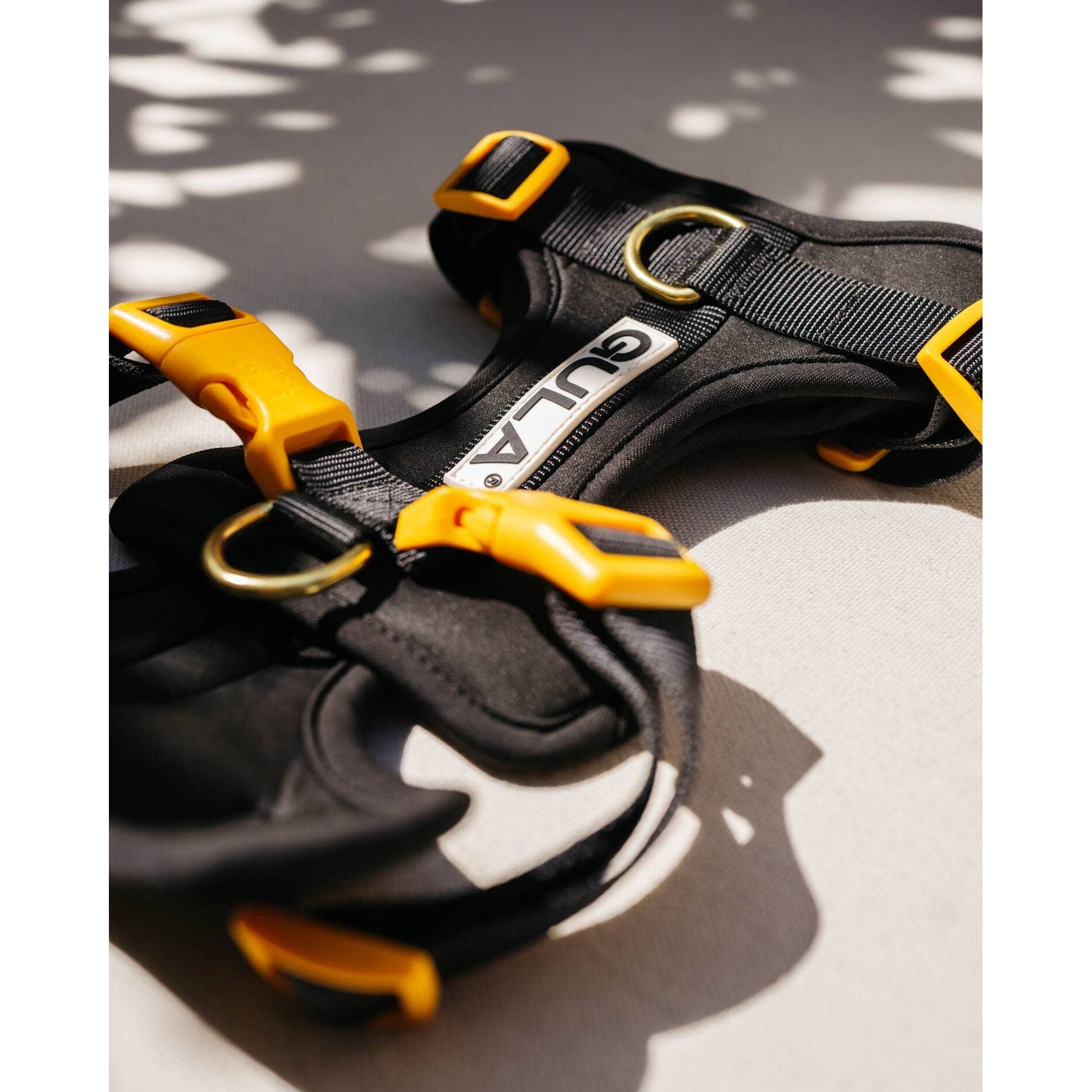 Gula Dog Harness - Black & Yellow