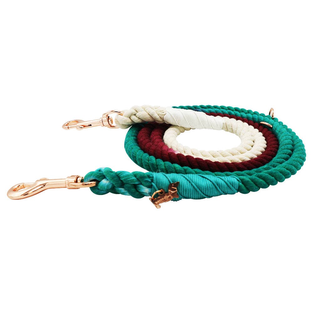 SASSY WOOF Hands Free Rope Leash - Holly Jolly