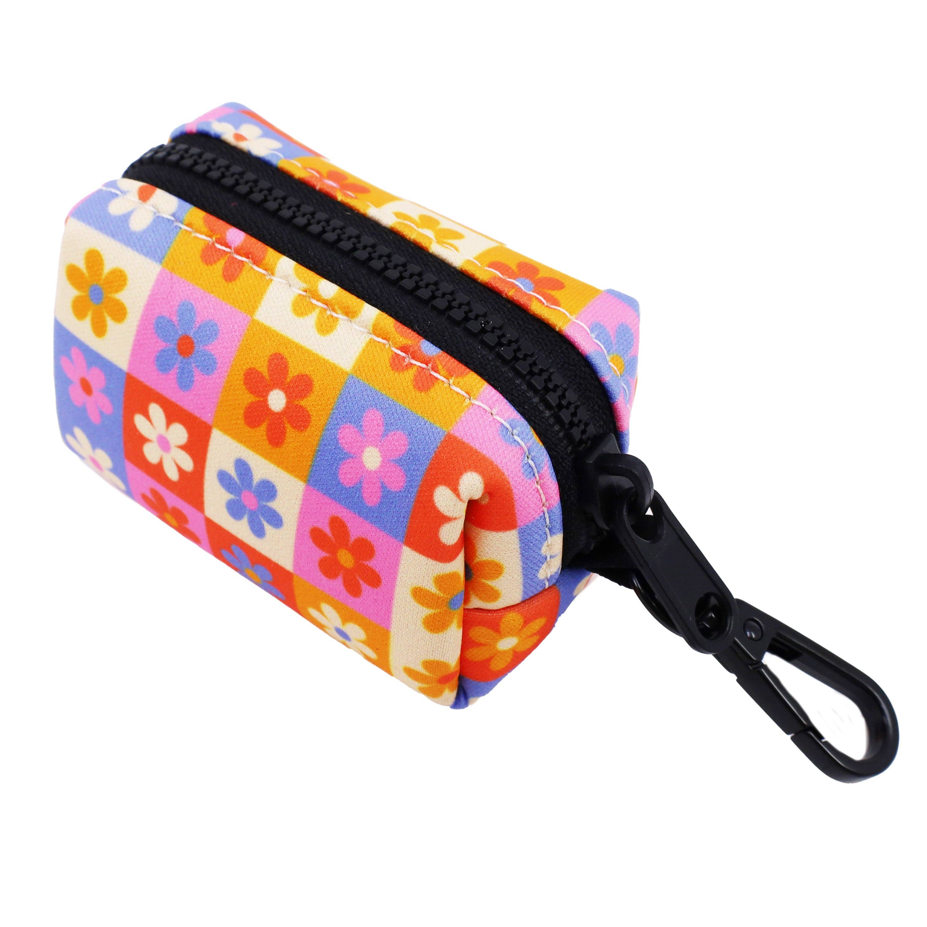 Pablo & Co Daisies For Days Poop Bag Holder