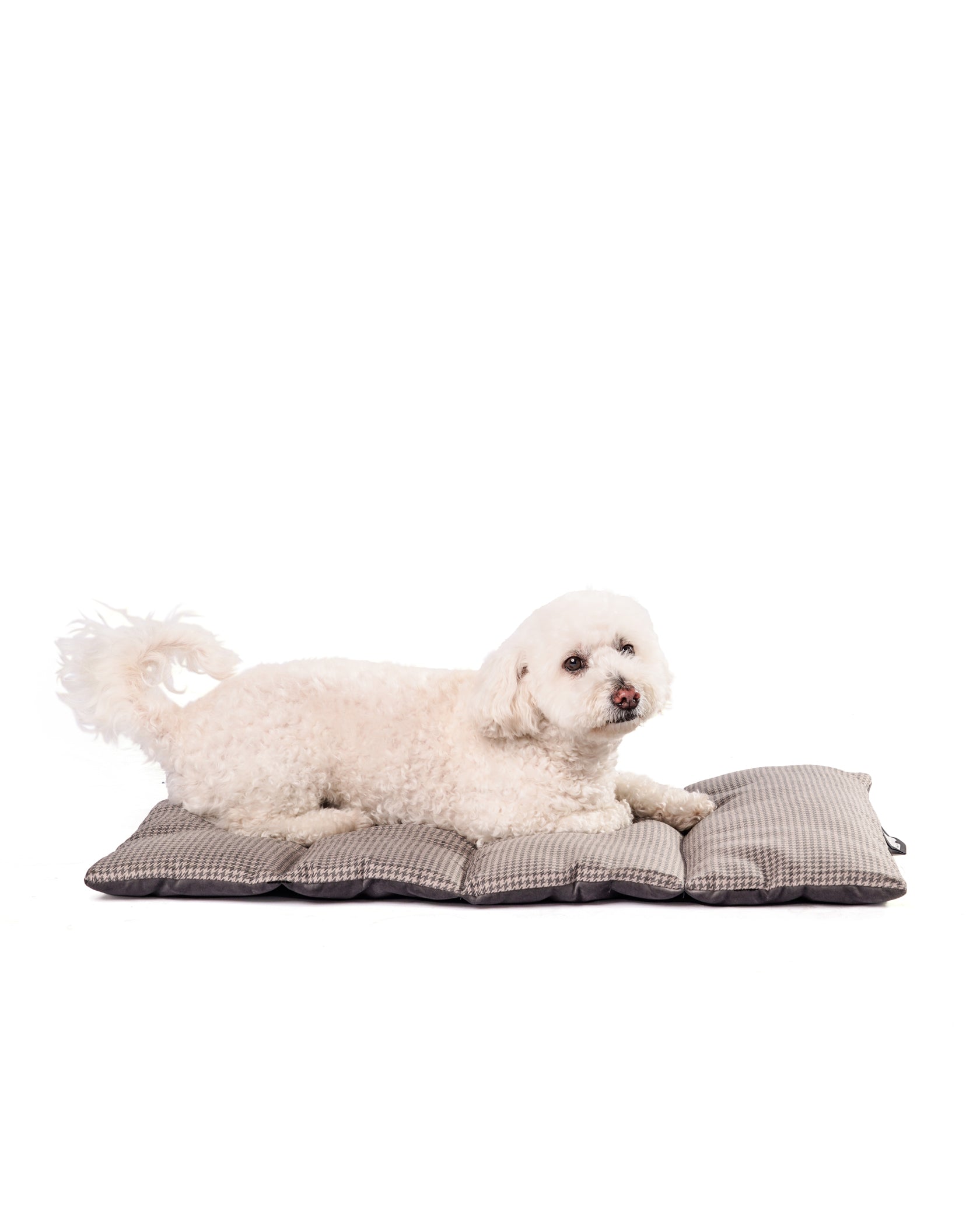 Roxbury Tullis Travel Matt Pebble