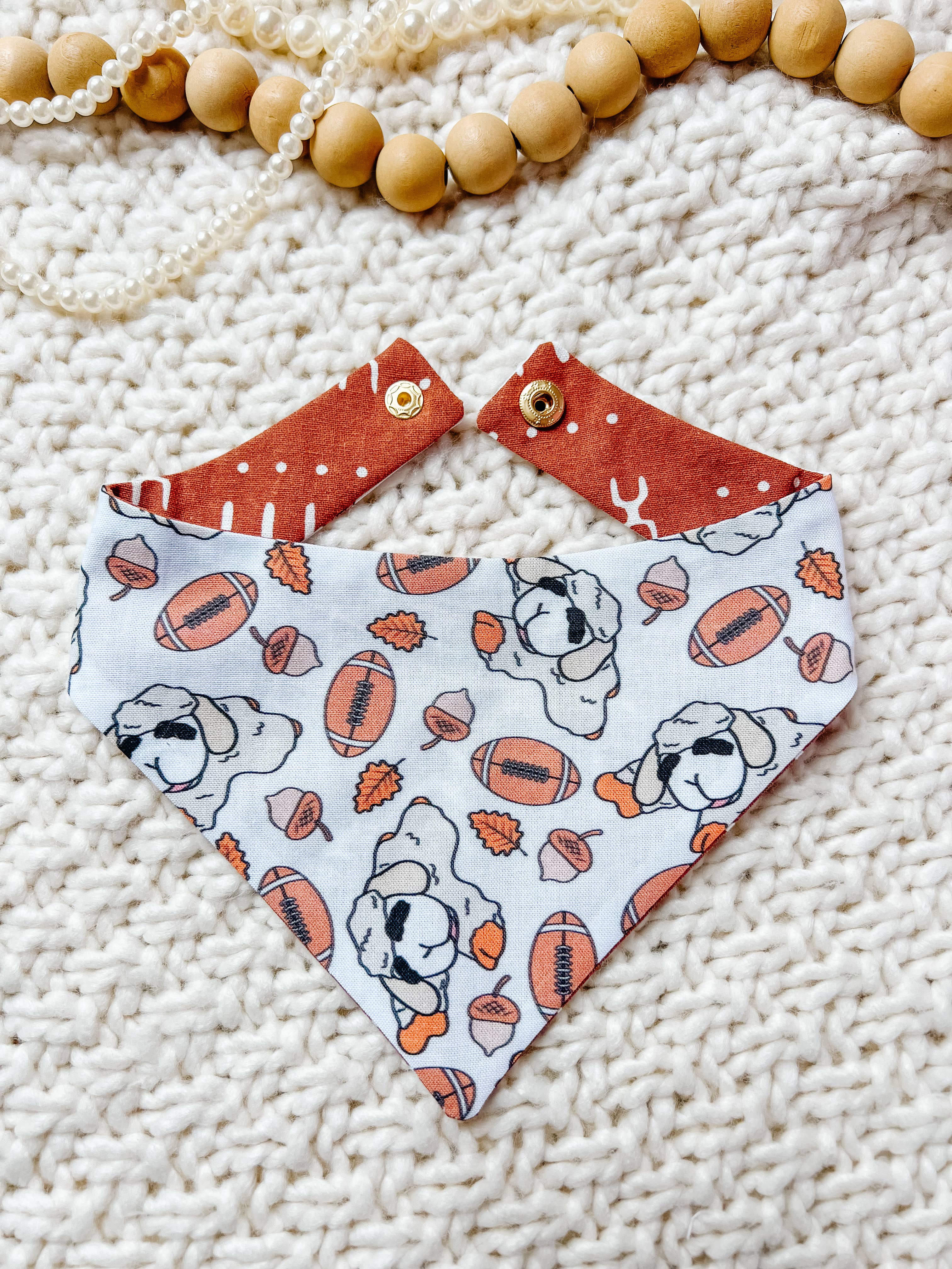 Stellaloo White Football Lambchop Bandana