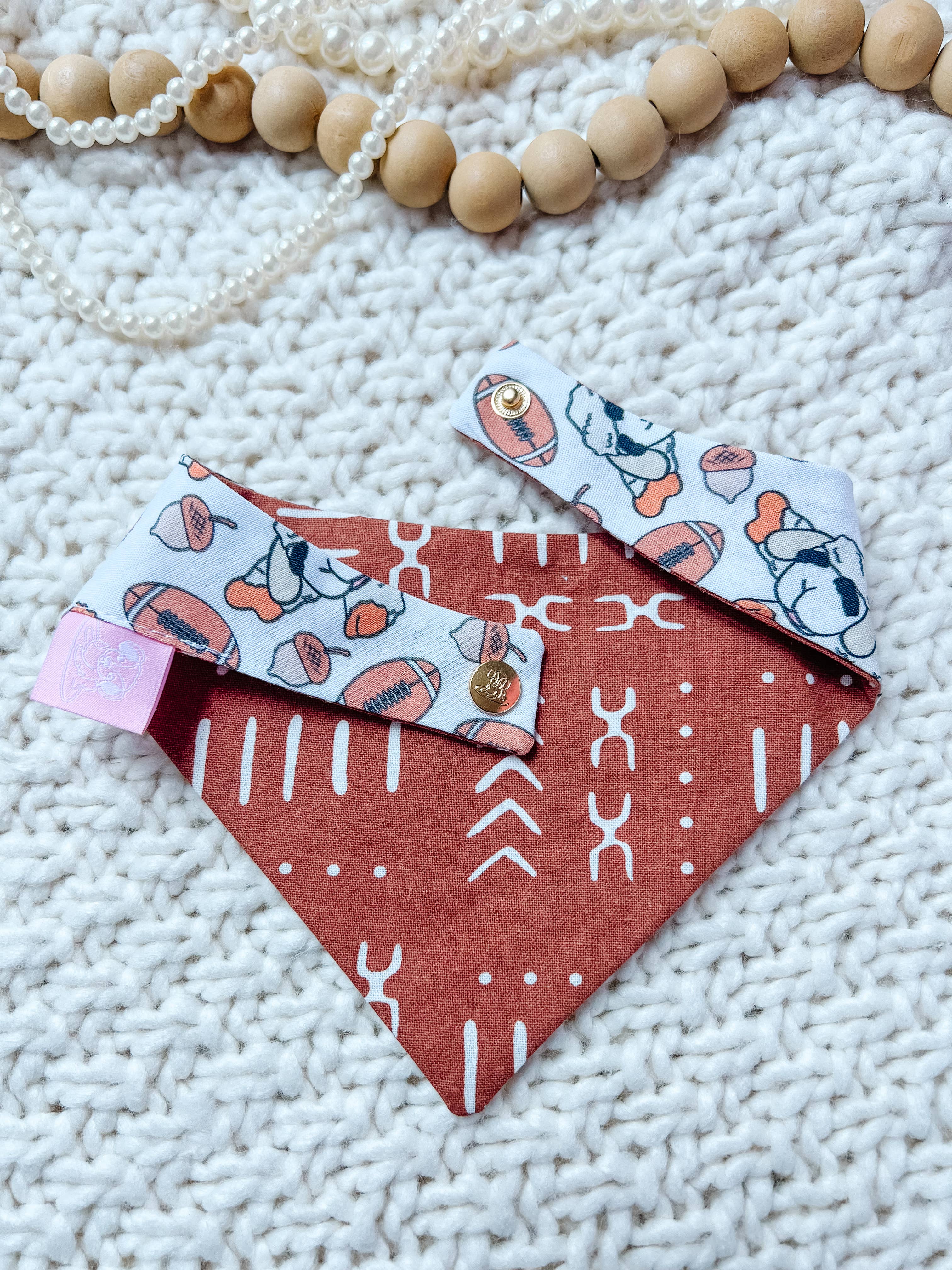 Stellaloo White Football Lambchop Bandana